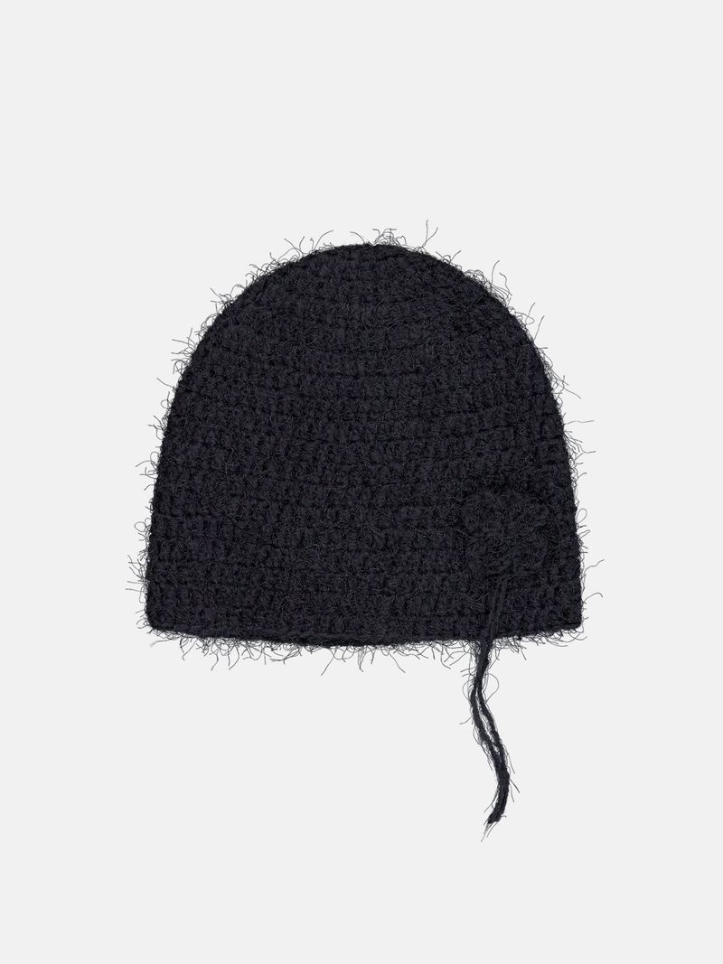Clover Broach Beanie - Black