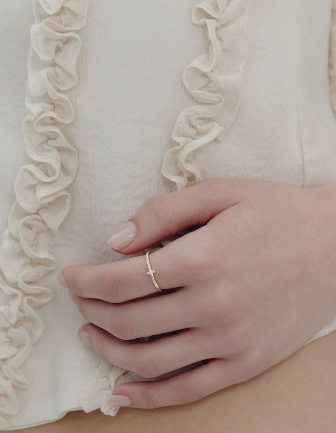 26SS★ Truly Essence 14K Cross Pave Ring