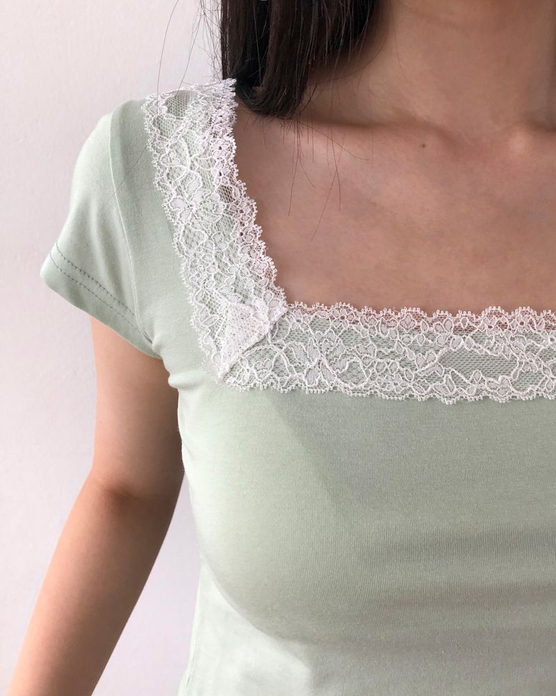 WONDER WONDER（ワンダーワンダー）の「Newkit Lace Short Sleeve T-Shirt（Tops）」