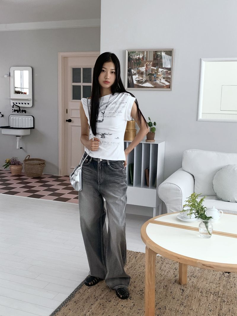 pebbled hip lettering unbalanced sleeve sleeveless