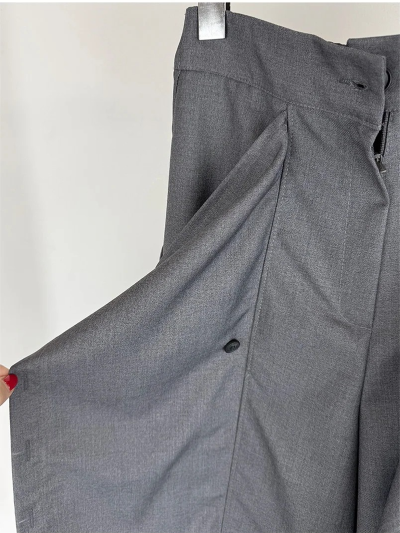 BUTTON TWO-WAY BERMUDA SLACKS (3C)