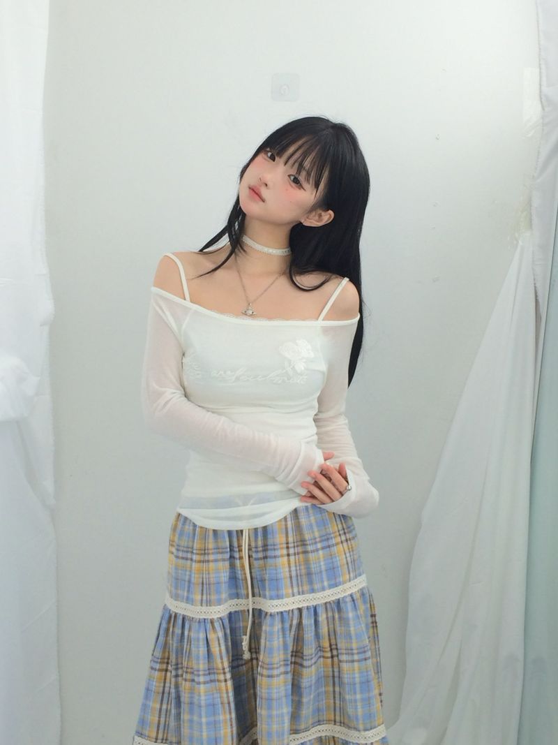 The Flower Lettering Slim Top