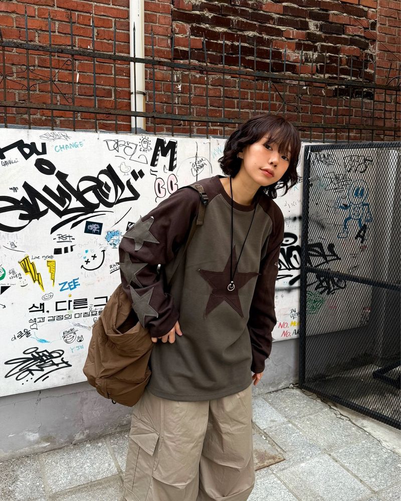 Vintage Star Contrast Raglan Long Sleeve Tee