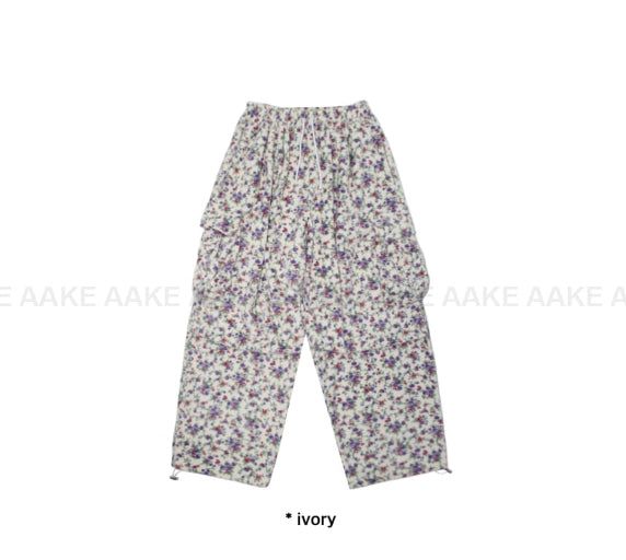 FLORAL FLEECE CARGO PANTS