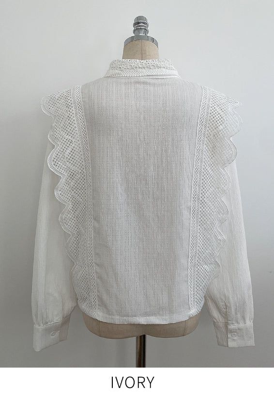Crea Lace Collar Puff Blouse