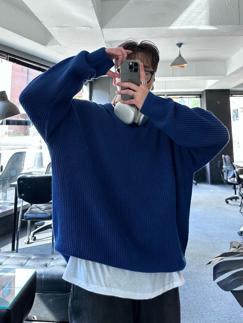 10.candy daily loosefit round knit
