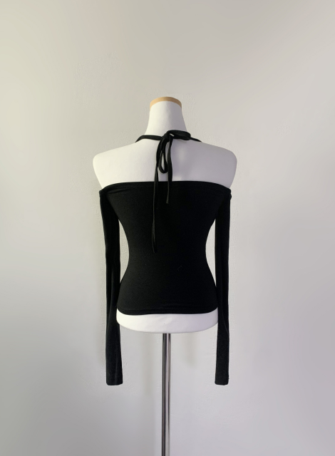 Brissen lace off-shoulder top (black)