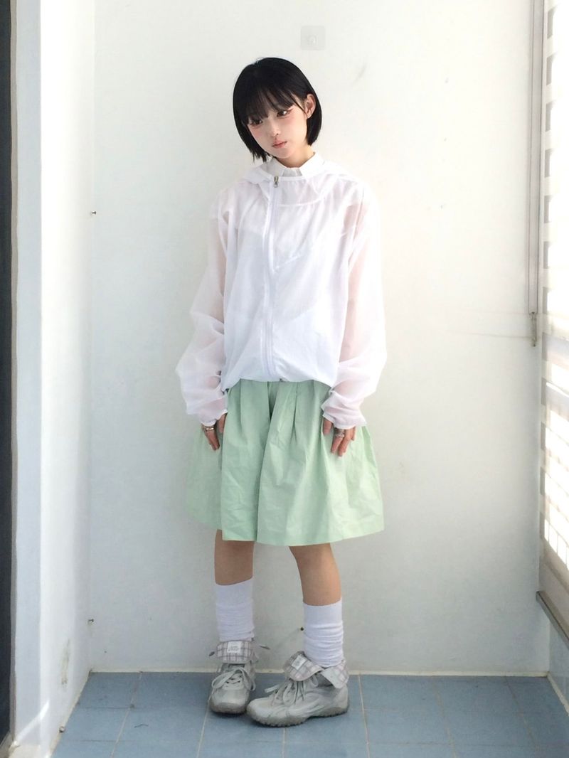Light touch cropped hooded jacket