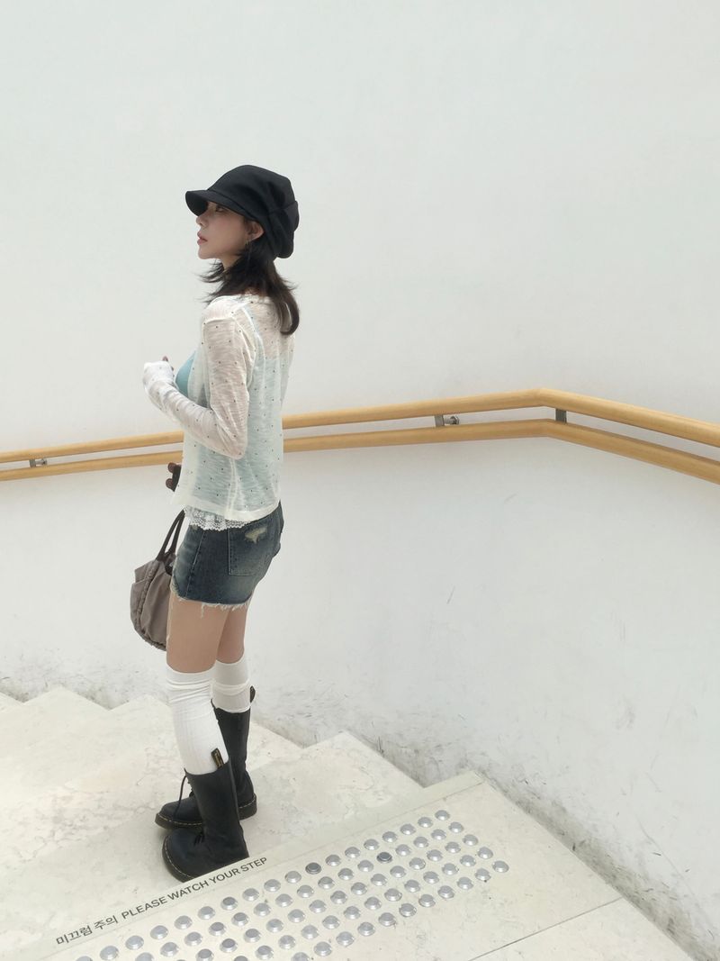 Distressed Washed Denim Hot Pants (3c)
