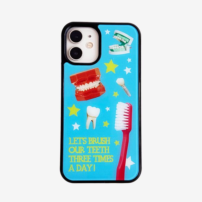 yookieshot（ユキショット）の「レッツブラッシュアワートゥースフォンケース（スマホグッズ/小物）」