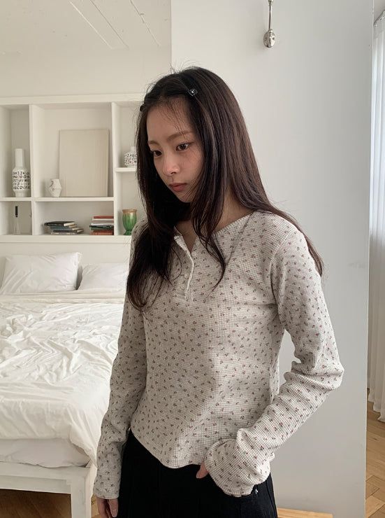 BAON（バオン）の「Shuji Flower Waffle Henley Neck Long Sleeve Tee（Tops）」