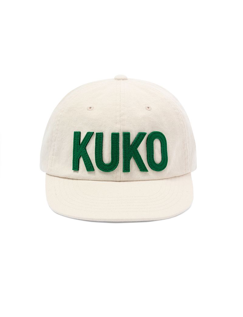 KUKO（クコ）の「KUKO ロゴ6パネルキャップ_オートミールグリーン（帽子）」