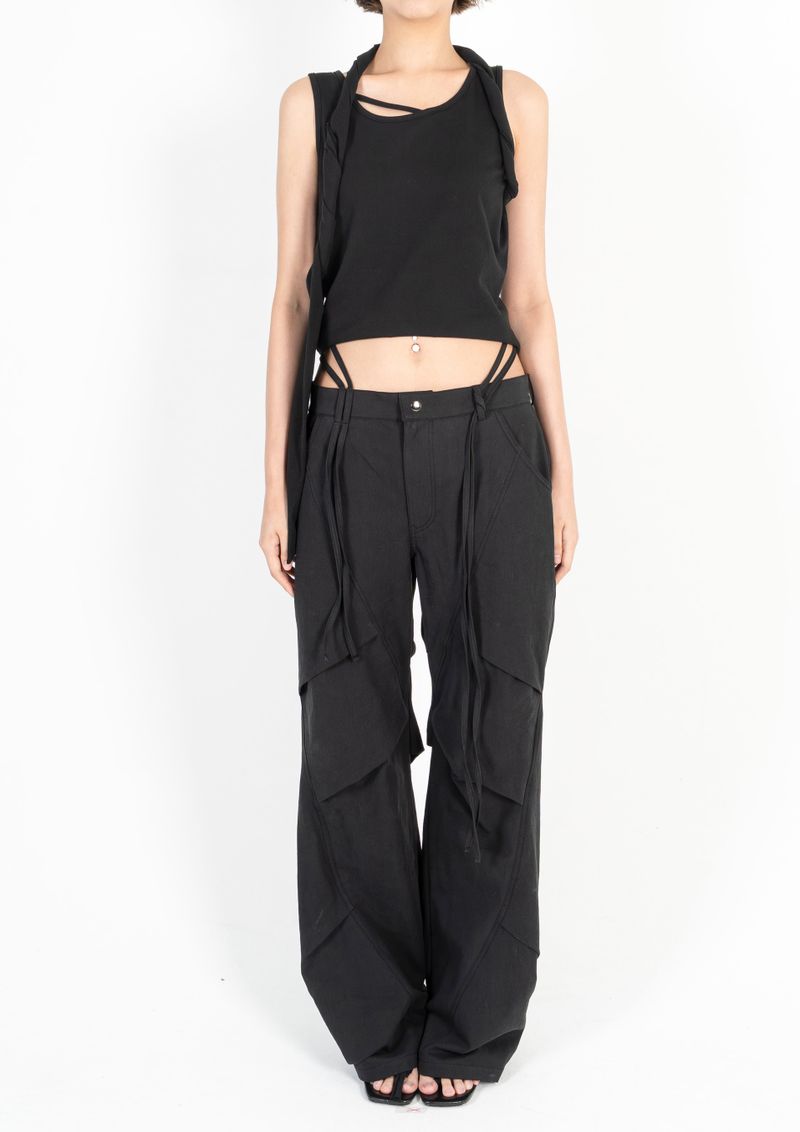 PELVIC STRAP CURVED PANTS . BLACK