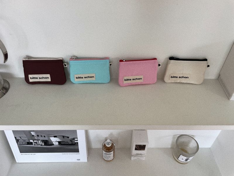 Bitteschon（ビッテシェーン）の「Label pouch-pink（Smartphone Accessories）」