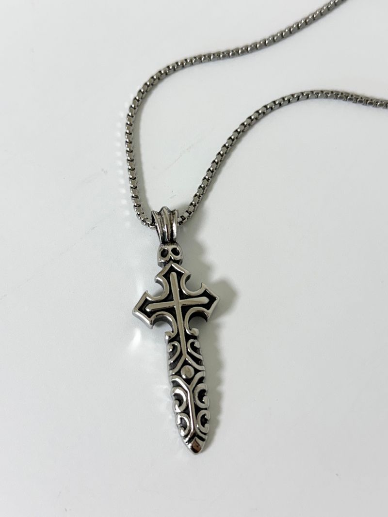 MADE nave necklace