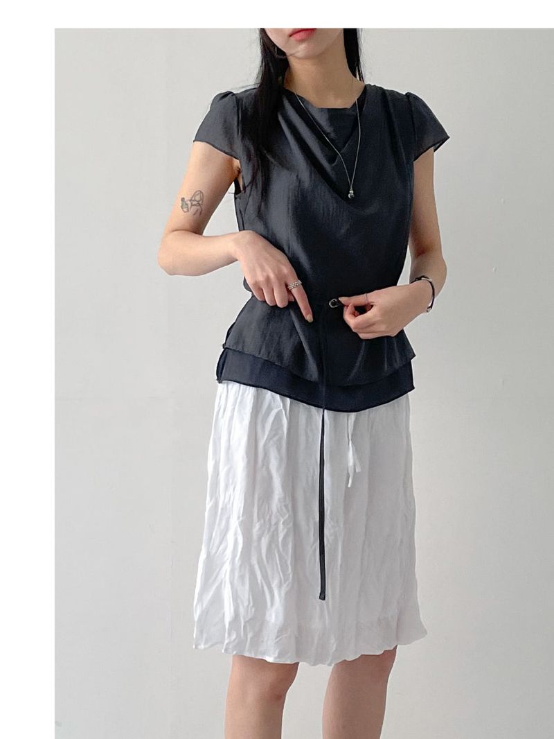 [Belt Set] Noir Drape Short Sleeve Blouse