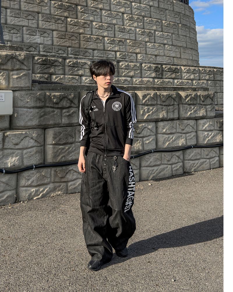 Vector graphic wide denim pants