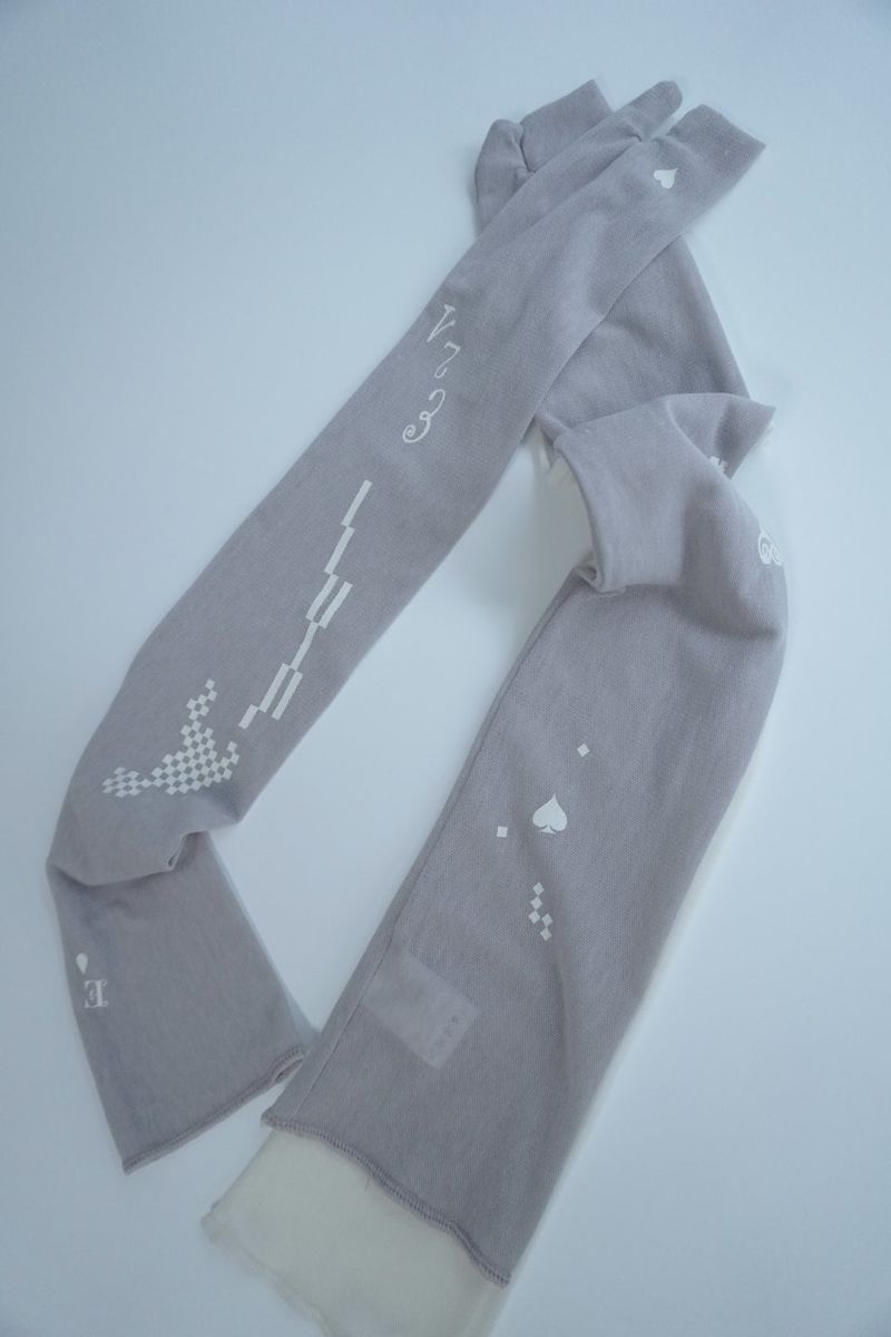 eeespace（イースペース）の「タビ タイ3 ニーソックス(Mist Gray)（ファッション小物）」