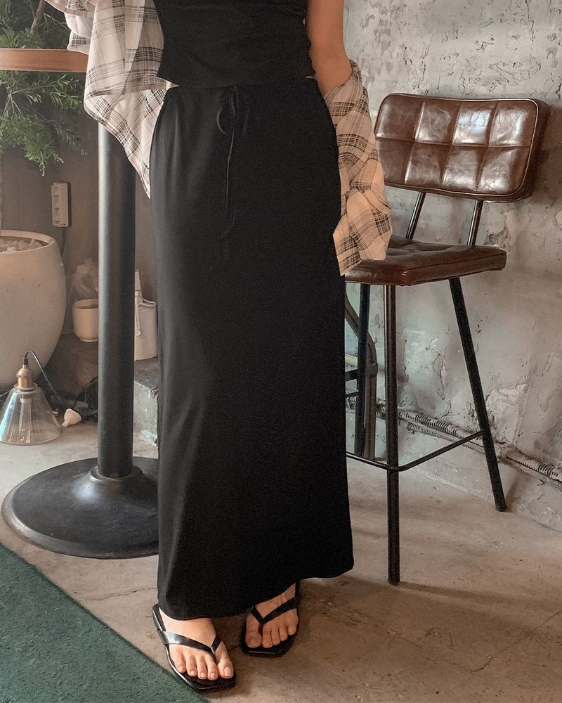 Ri-Lu Banded Long Skirt
