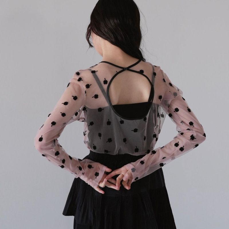 Uenui（ウニュイ）の「clover see through tops（Tops）」