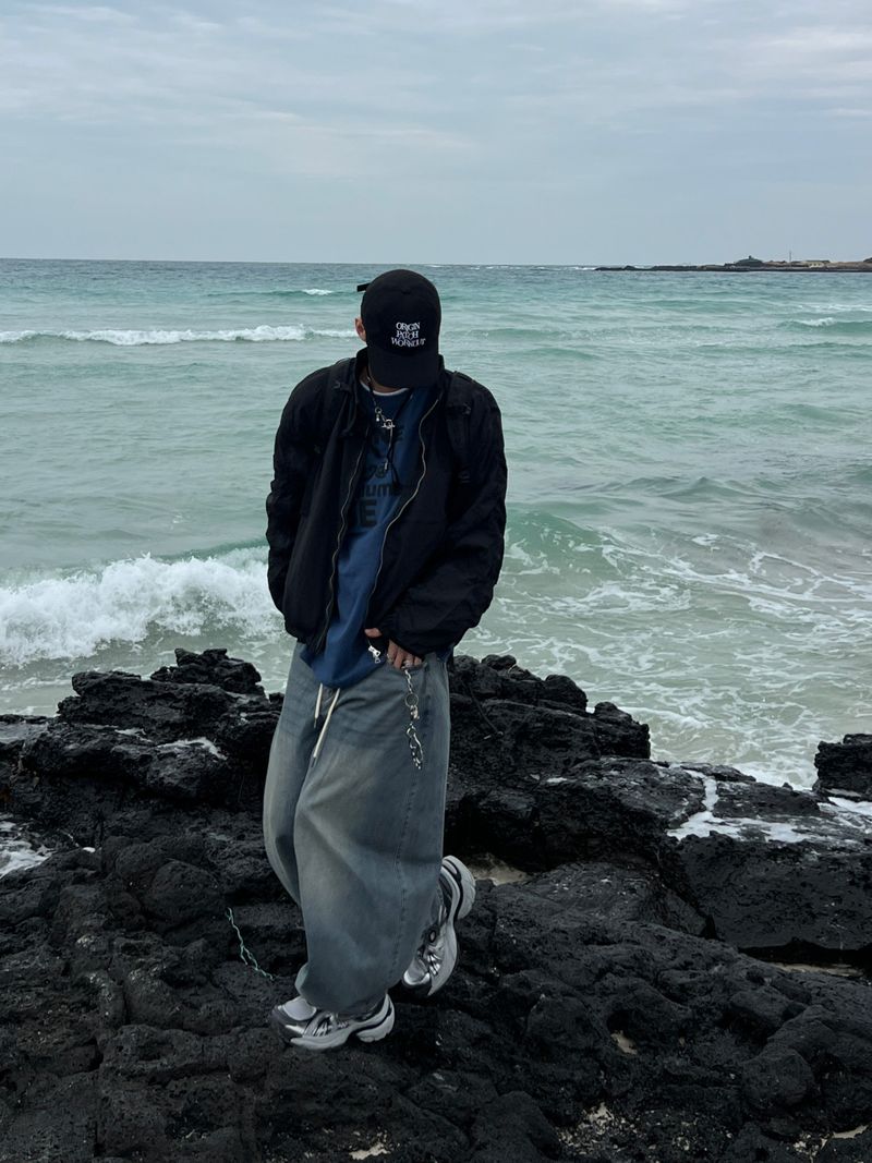 Gale Shirring Windbreaker (2 Colors)