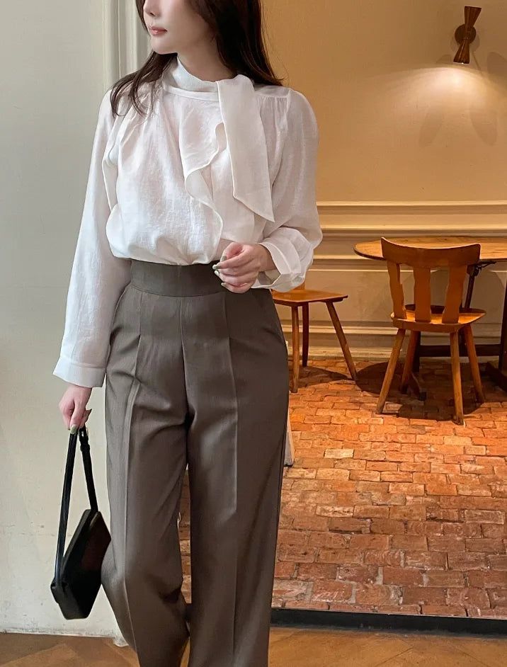 Desha Ruffle Tie Puff Blouse