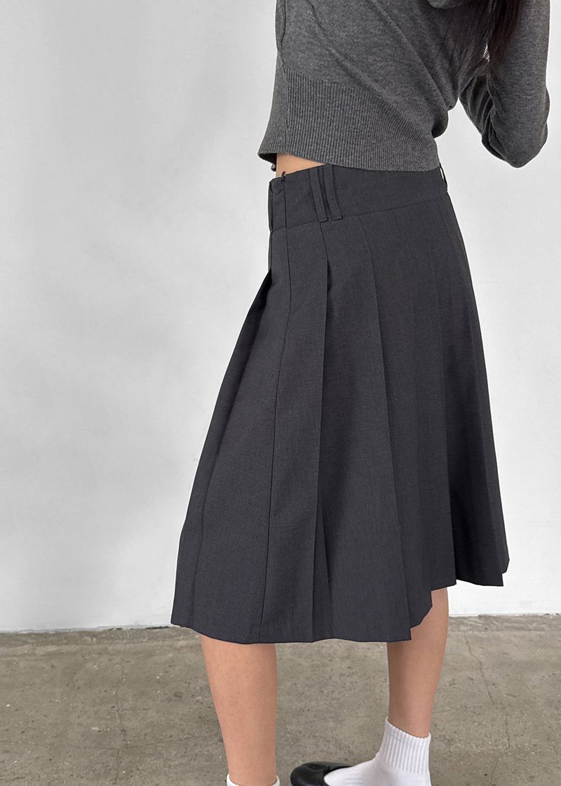 [MADE] Pretzel Pleated Midi Skirt