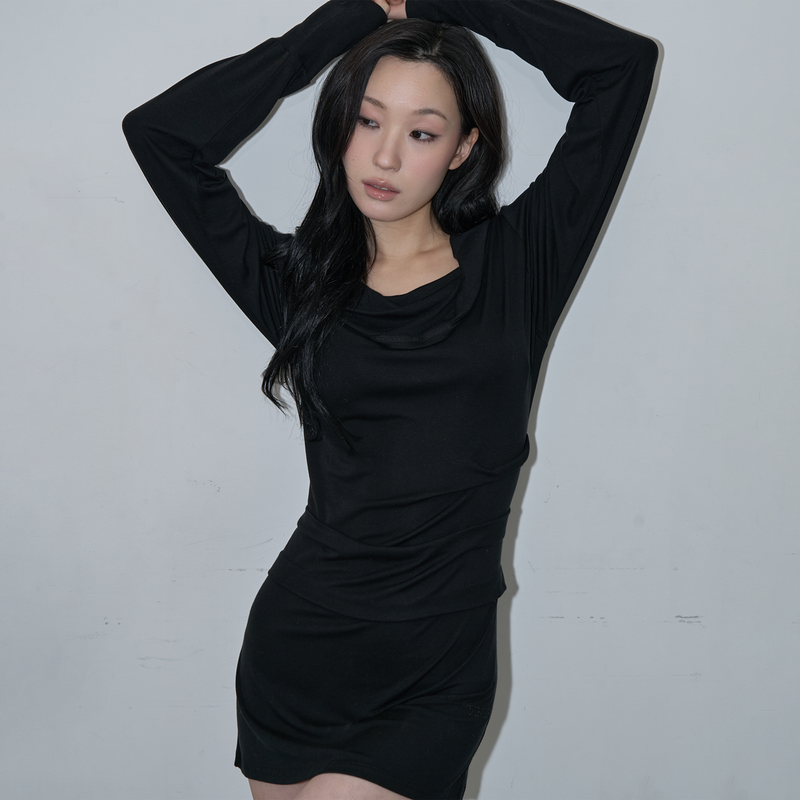 ZIZEMUSEUM（ジゼミュージアム）の「COWL HOOD DRAPE DRESS (BLACK)（Dresses）」