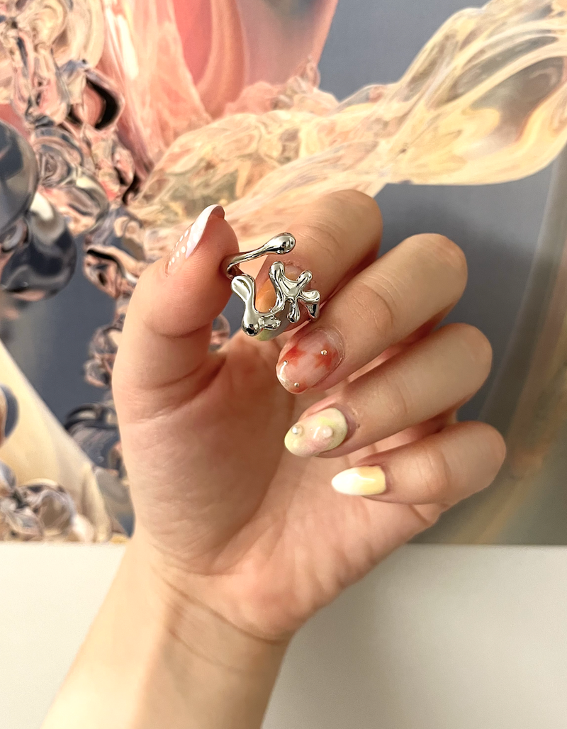 Saudade Club（サウダージクラブ）の「ウェーブリングバージョン4（アクセサリー）」