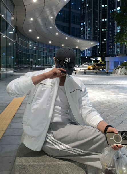 Locus Heathrow Bandad Cropped Windbreaker Jacket