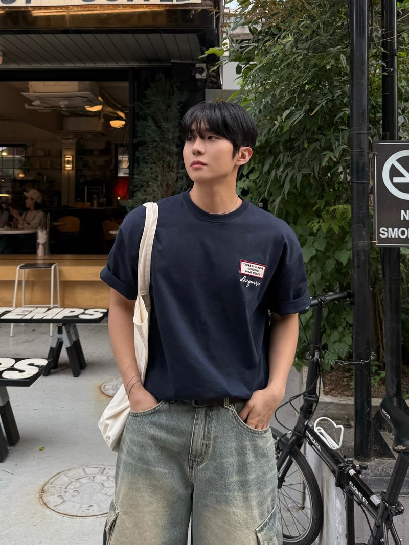 Quire patch embroidery short sleeve t-shirt