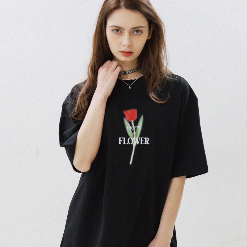 cottonrebirthclub（コットンリバースクラブ）の「チューリップアートワークTシャツ (2color)（トップス）」