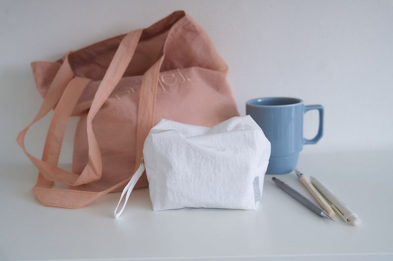 puff pouch (white_nylon)