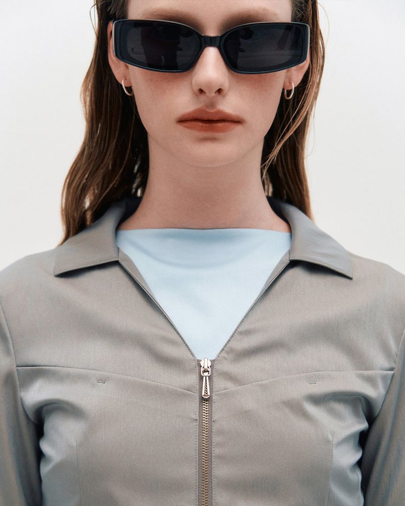 V-Neck Sleek Zip-Up _ GREY