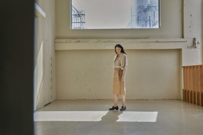BELTED BUTTON SKIRT_BEIGE