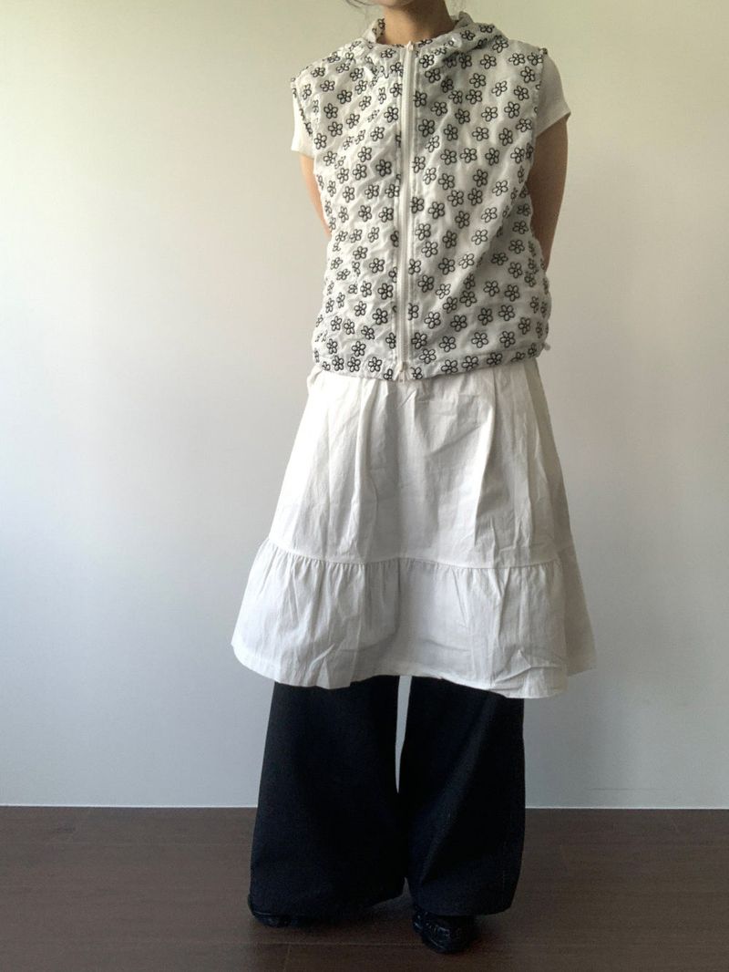 Milky Flower Hoodie Jumper (2color)