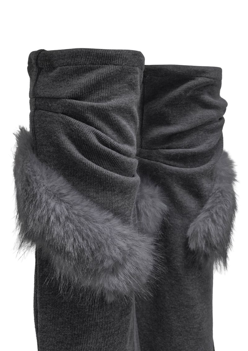CURVED FUR LEG WARMERS . GRAY