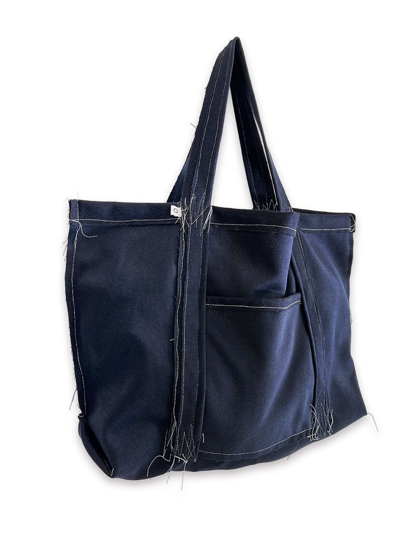 O Logo Drawing Stitch Bag / Navy