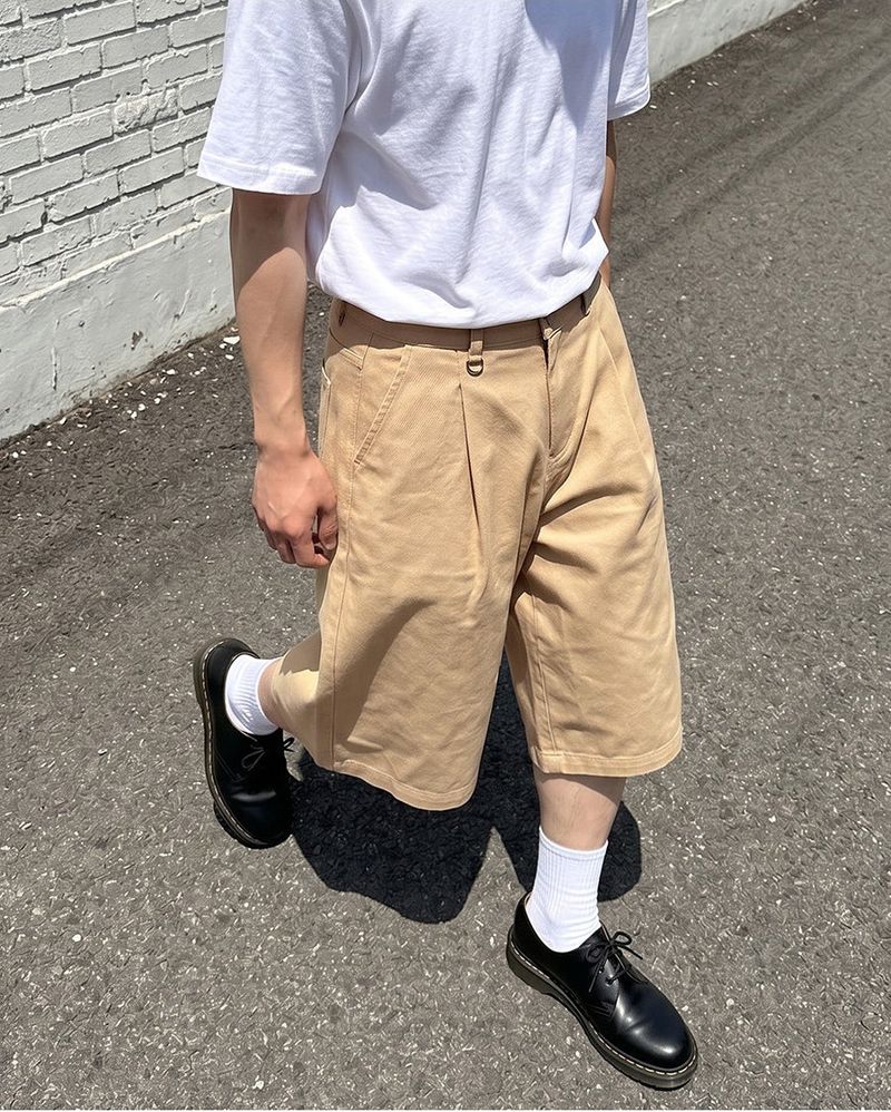 Wide Cotton Pleated Bermuda Shorts Beige