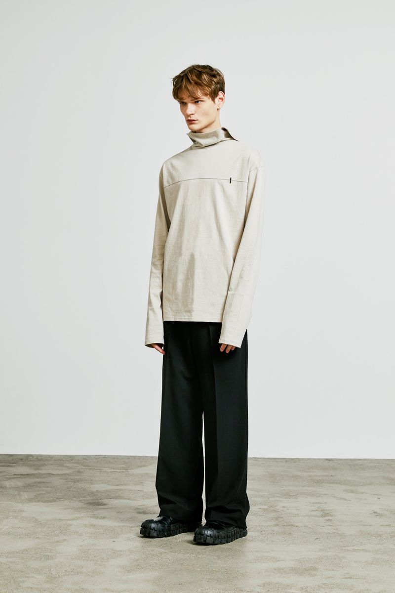 back button long sleeve chest tip turtle neck ivory