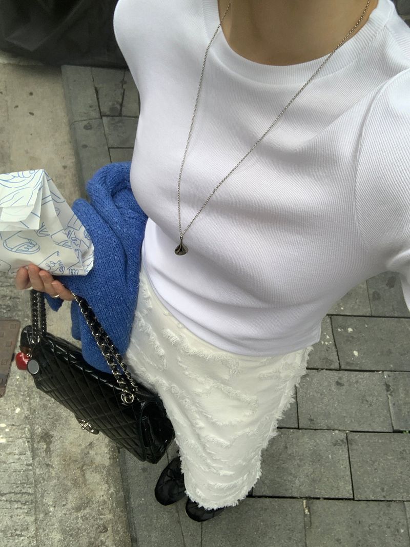 [MADE] Rieze Deep V Knit
