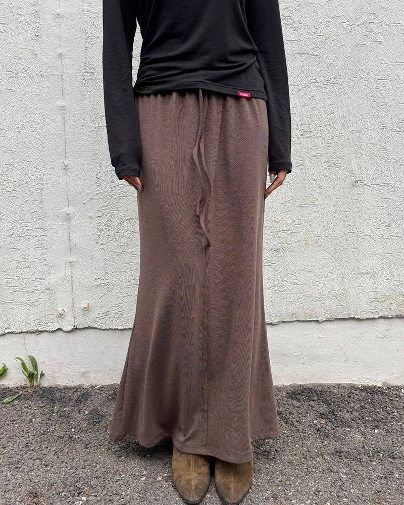  RAW EDGE LONG SKIRT (BROWN) WOMENS