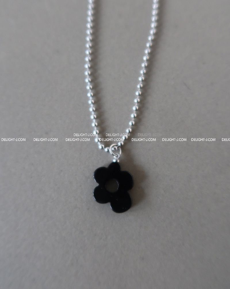 Flower pendant military string necklace