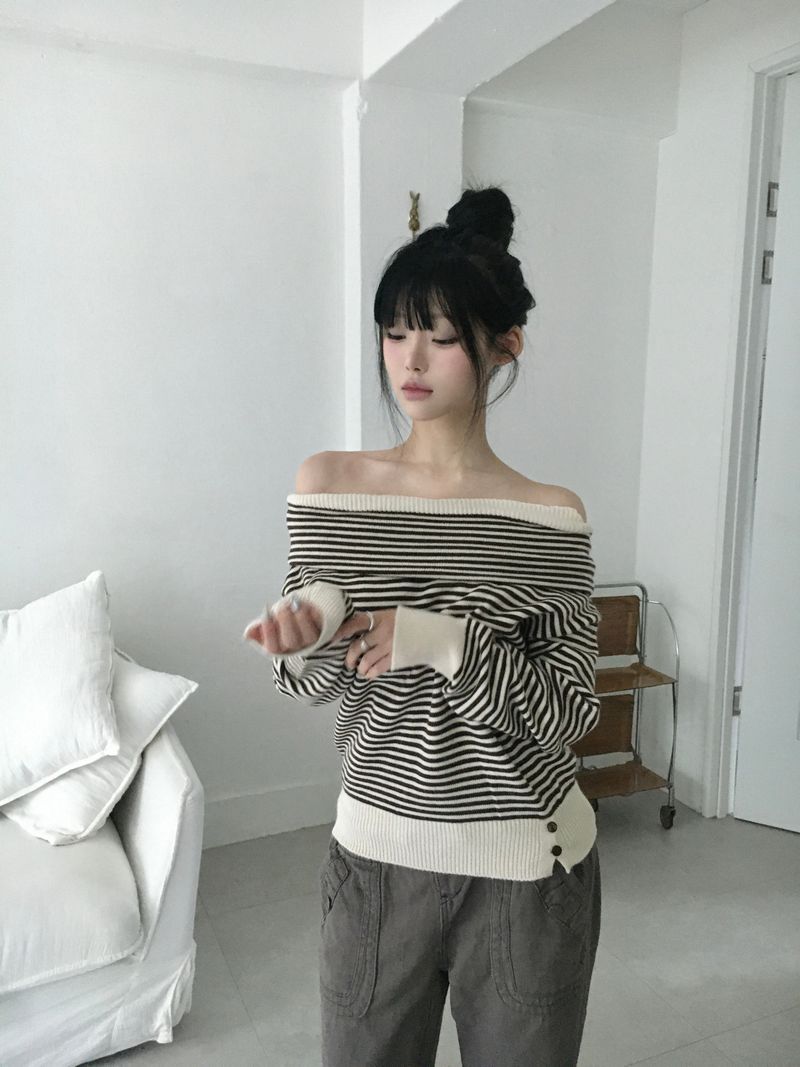 button kitty knit