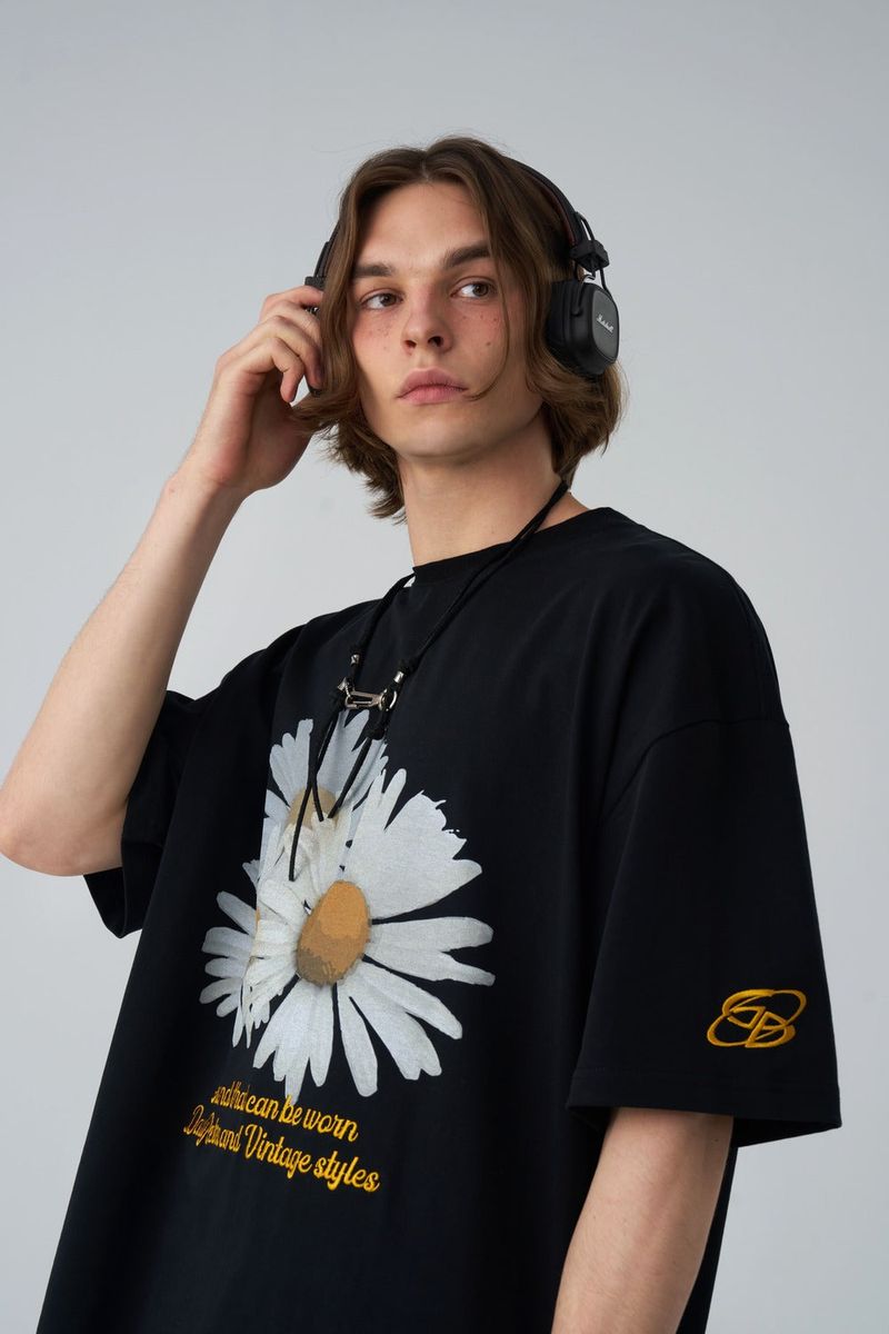 Flower Point Short-sleeved