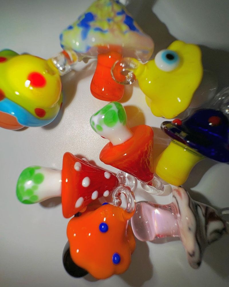 Trippy mushroom keychain.04 (8type)