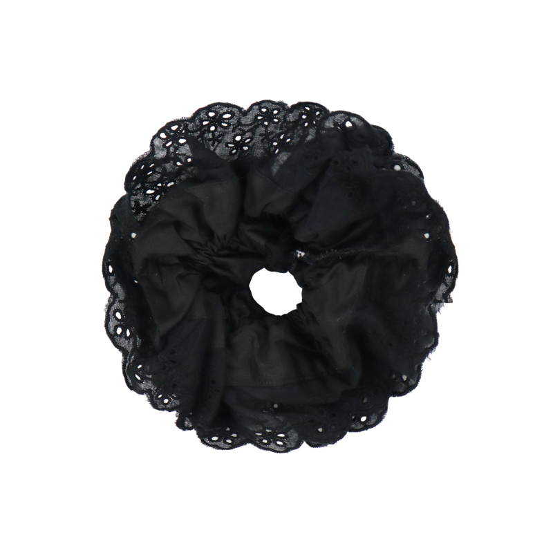 PUNCHING LACE SCRUNCHIE
