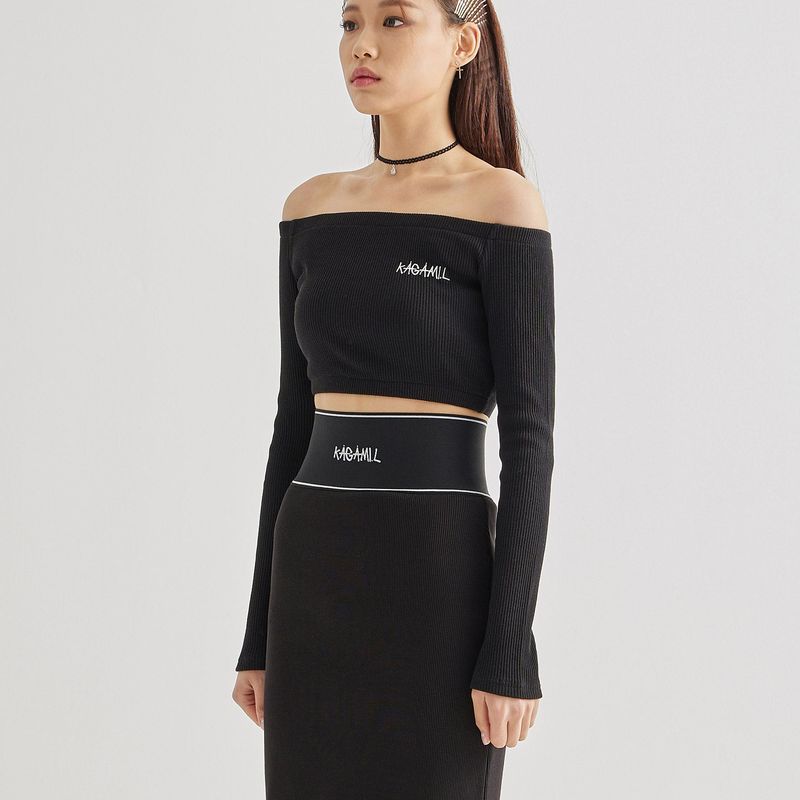 Signature Off Shoulder Black