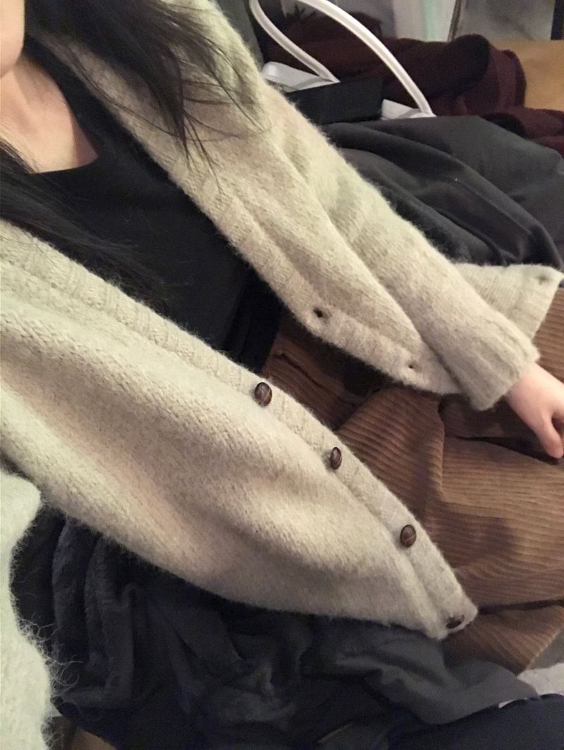 Grandma wool cardigan 
