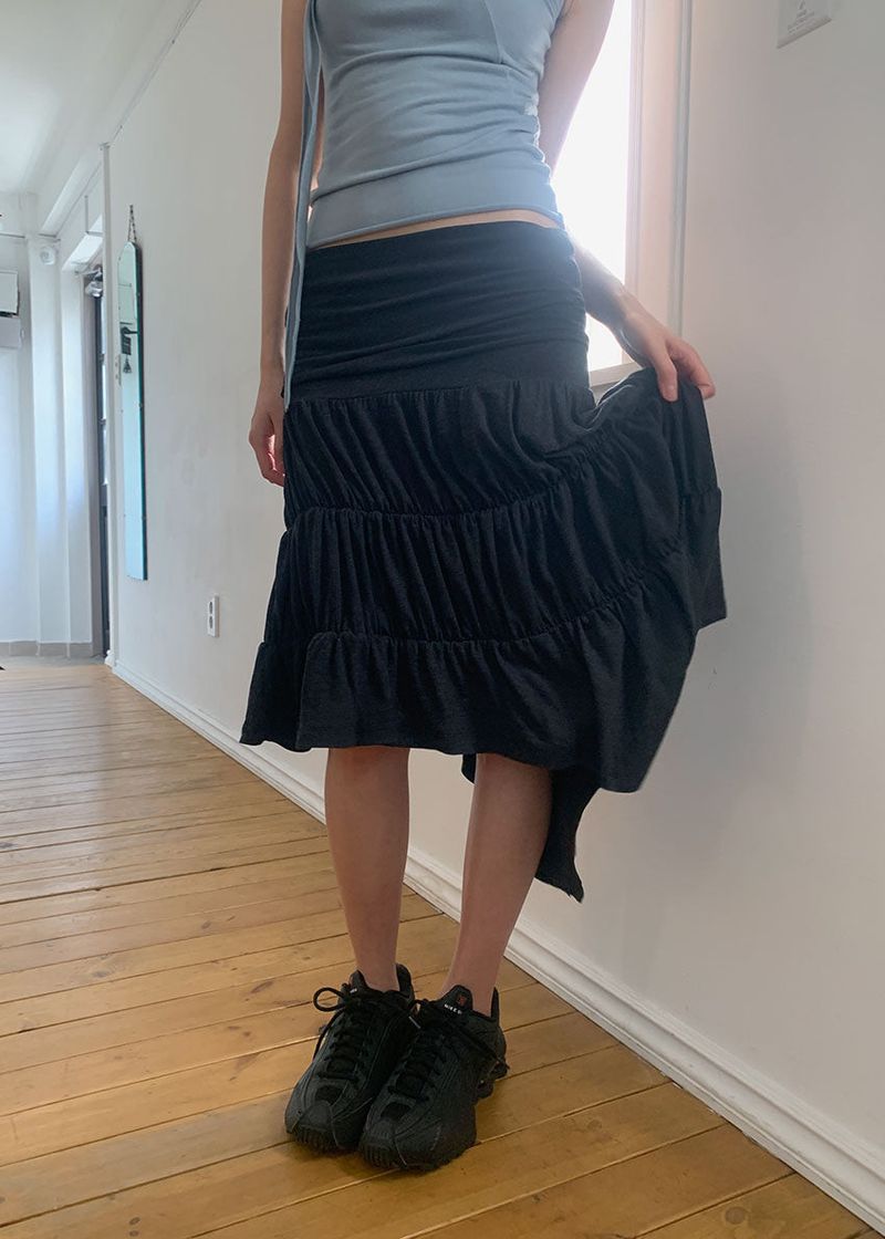 UNBAL WRINKLE SKIRT